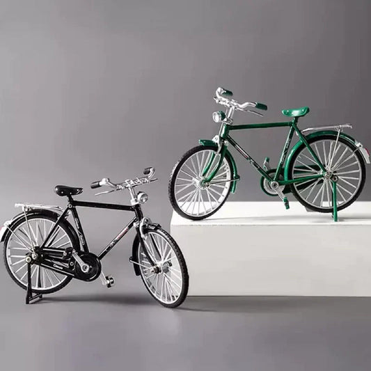 1: 10 Simulation Mini DIY Retro Bicycle Model Ornament